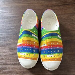 Native Jefferson Pride Stripe Print Slip on Shoe Sandal Waterproof Y2K Size 13C